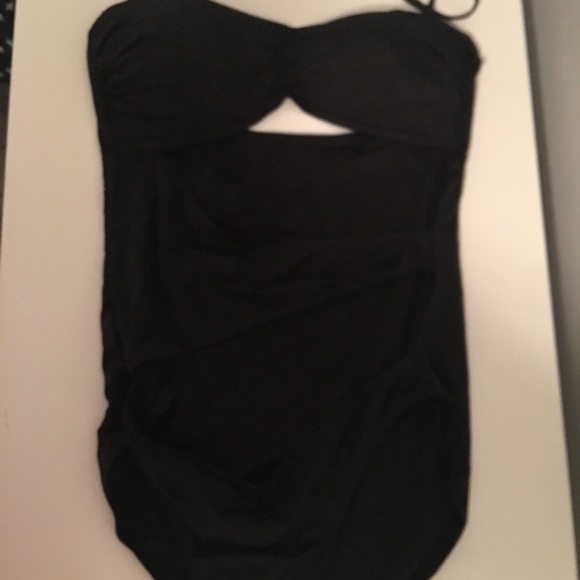 Black swimsuit - Picture 2 of 2